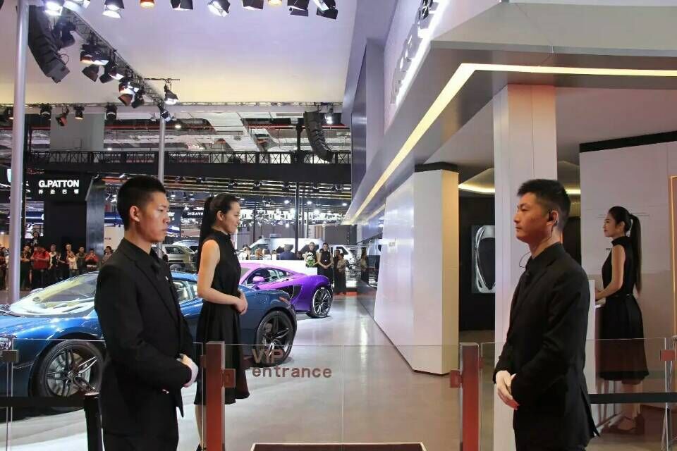 車展現(xiàn)場(chǎng)執(zhí)勤中